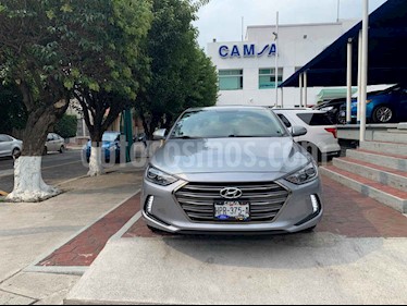 foto Hyundai Elantra Limited Tech Navi Aut usado (2017) color Plata precio $244,900
