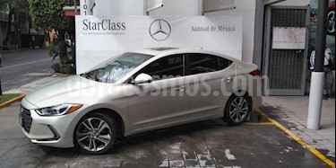 foto Hyundai Elantra Limited Tech Navi Aut usado (2017) color Blanco precio $260,850