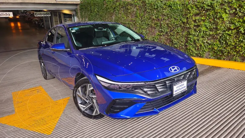 Foto Hyundai Elantra Limited Tech IVT usado (2024) color Azul precio $465,900