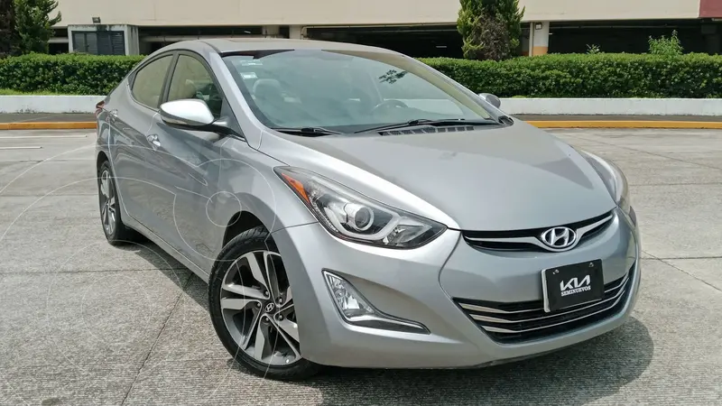 Foto Hyundai Elantra Limited Tech Aut usado (2015) color Gris precio $189,800