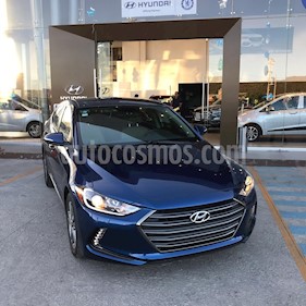 Foto Hyundai Elantra GLS Premium usado (2018) color Azul precio $270,000
