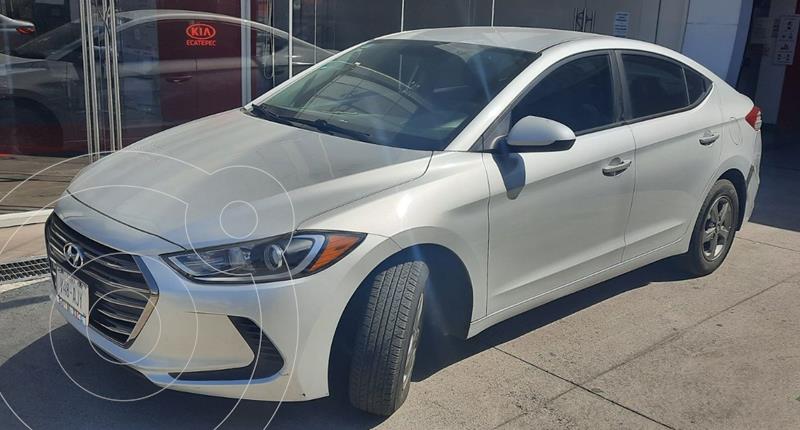 Hyundai Elantra GLS usado (2017) color Plata Dorado precio $198,000