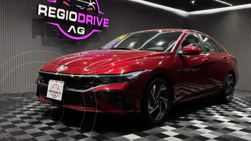 Foto Hyundai Elantra Limited Tech IVT usado (2024) color Rojo precio $469,900