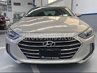Foto Hyundai Elantra GLS Premium usado (2017) color Bronce precio $209,000