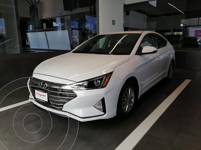 Foto Hyundai Elantra GLS usado (2017) color Blanco precio $296,000