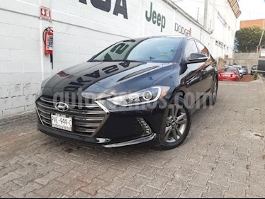 foto Hyundai Elantra 4p GLS Premium L4/2.0 Aut usado (2018) color Negro precio $290,000