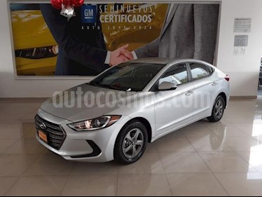Hyundai Elantra 4P GLS L4/2.0 AUT usado (2017) color Plata precio $214,133