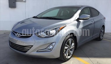 foto Hyundai Elantra LIMITED TECH NAVI L4/1.8 usado (2016) color Gris precio $215,000