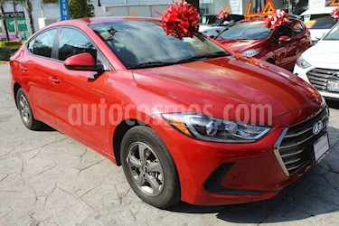 Hyundai Elantra 4p GLS L4/2.0 Man usado (2017) color Rojo precio $199,000