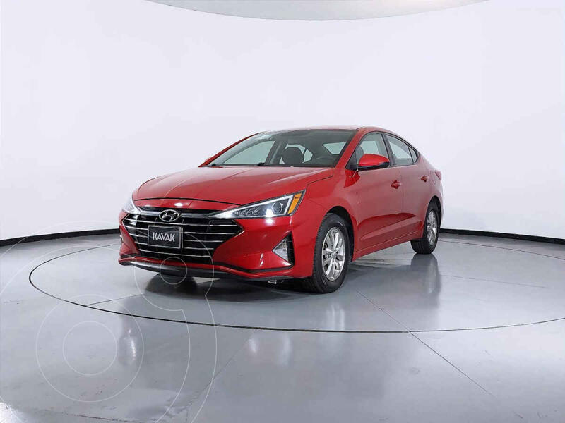 Foto Hyundai Elantra GLS usado (2019) color Rojo precio $293,999