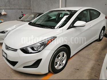 Hyundai Elantra GLS Aut usado (2015) color Blanco precio $165,000