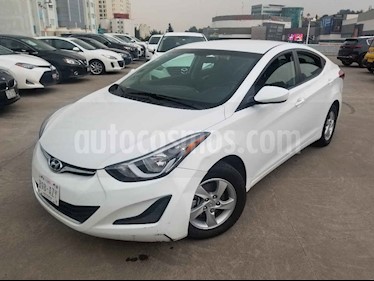 foto Hyundai Elantra GLS usado (2015) color Blanco precio $155,000