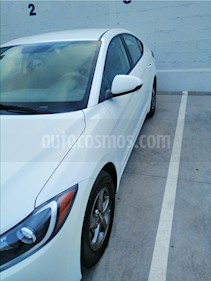 Hyundai Elantra GLS usado (2017) color Blanco precio $170,000