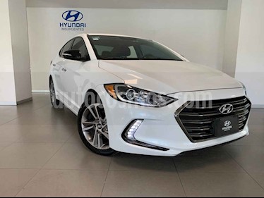 foto Hyundai Elantra 4p Limited Tech Navi L4/2.0 Aut usado (2017) color Blanco precio $257,000