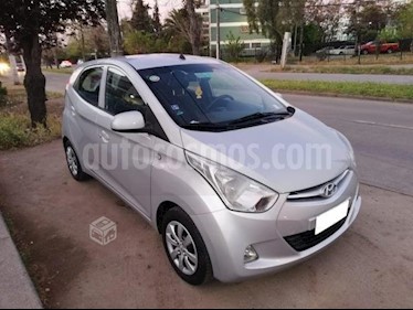 foto Hyundai Eon GLS usado (2013) color Plata precio $3.900.000
