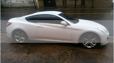 foto Hyundai Genesis Coupé 2.0 T usado (2011) color Blanco precio $568.000