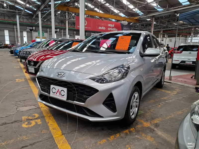 Foto Hyundai Grand i10 Sedan GL MID usado (2023) color Plata financiado en mensualidades(enganche $58,700 mensualidades desde $5,300)
