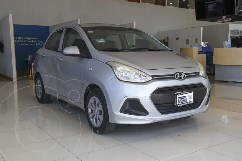Foto Hyundai Grand i10 Sedan GL MID Aut usado (2017) color Plata financiado en mensualidades(enganche $55,452 mensualidades desde $6,768)