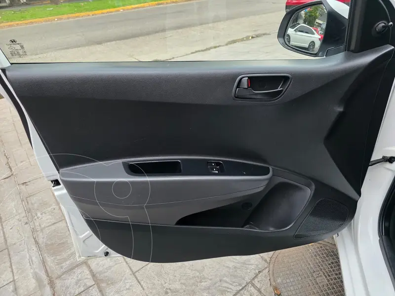 hyundai grand-i10-hatchback