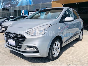 Hyundai Grand i10 GLS Aut usado (2020) color Plata precio $225,000