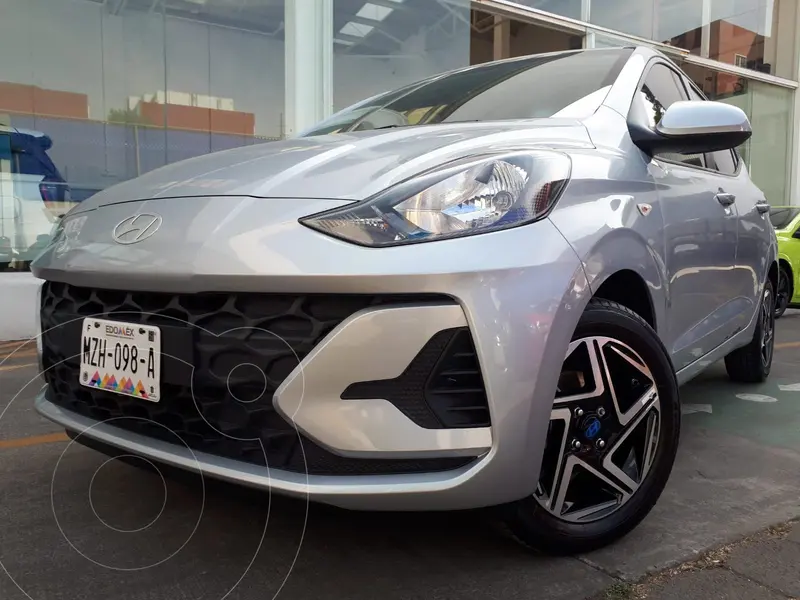 Foto Hyundai Grand i10 GL Mid usado (2024) color plateado precio $249,000