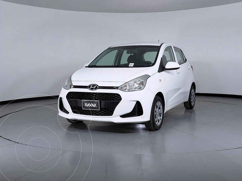 Foto Hyundai Grand i10 MID usado (2020) color Blanco precio $226,999