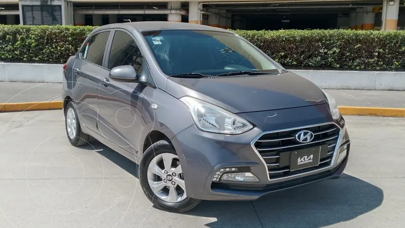 Foto Hyundai Grand i10 GLS Aut usado (2018) color Gris precio $189,800
