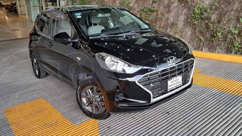 Foto Hyundai Grand i10 MID usado (2021) color Negro financiado en mensualidades(enganche $91,960 mensualidades desde $3,869)