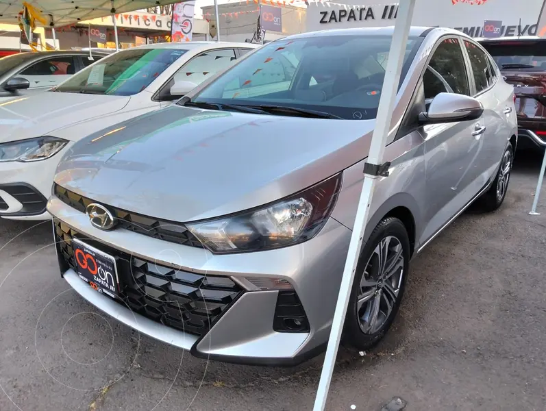 Foto Hyundai HB20 GL Mid Aut usado (2024) color plateado precio $275,000