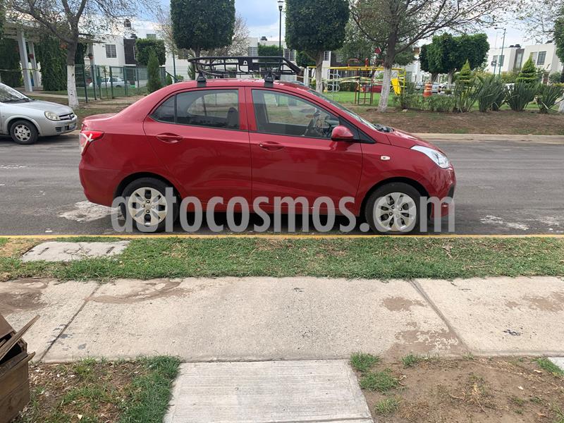Hyundai i10 Sedan GL MID Aut usado (2017) color Rojo precio $135,000