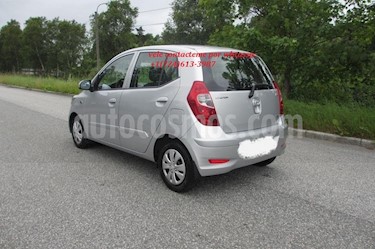 Foto venta Auto usado Hyundai i10 1.2 Ac (2013) color Gris precio u$s3.800
