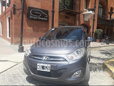 Foto venta Auto Usado Hyundai i10 GLS Aut (2013) color Gris Oyster precio $260.000