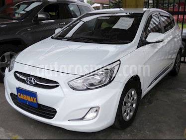 foto Hyundai i25 1.6 usado (2015) color Blanco precio $30.900.000