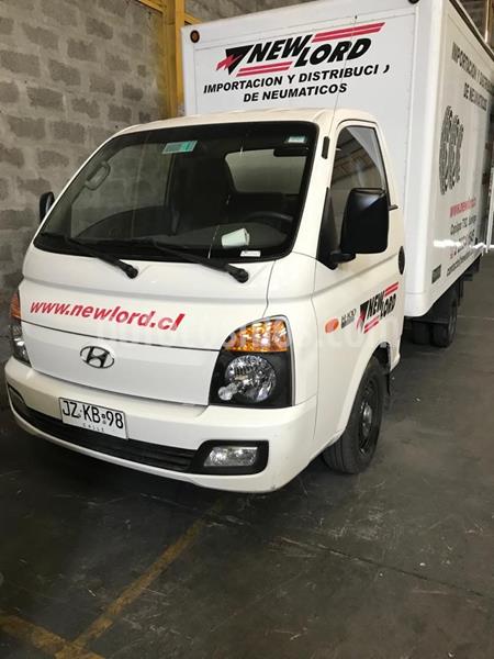 Hyundai Porter 2.5L GLS Chasis usado (2018) color Blanco precio $15.590.000