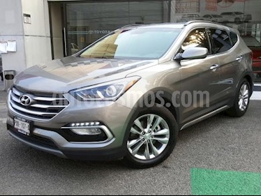 foto Hyundai Santa Fe 5p L4/2.0/T Aut usado (2018) color Gris precio $365,000