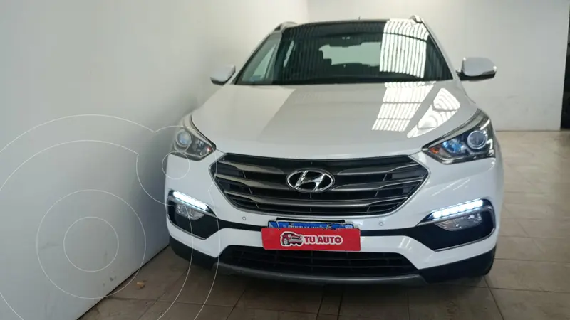 Foto Hyundai Santa Fe GLS 2.2 TDi 4x4 7 Asientos Aut Full Premium usado (2018) color Blanco precio $39.900.000