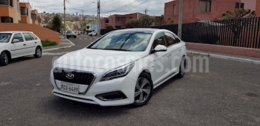 Hyundai Sonata FX Full usado (2016) color Blanco precio u$s8.500