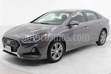 foto Hyundai Sonata 5p Premium L4/2.4 Aut usado (2018) color Gris precio $355,000