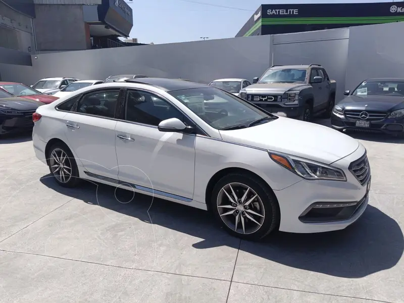 Foto Hyundai Sonata Sport 2.0T usado (2017) color Blanco precio $239,000