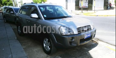 Foto venta Auto usado Hyundai Tucson GLS 4x4 2.0 CRDi Aut (2006) color Gris Claro precio $240.000