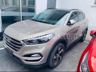foto Hyundai Tucson Limited Tech usado (2017) color Plata precio $333,000