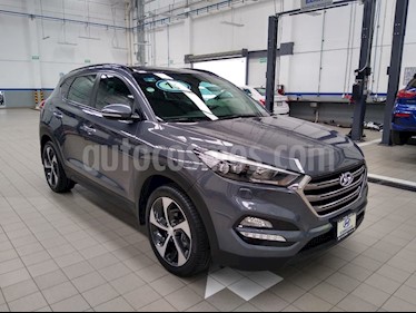 Hyundai Tucson Limited Tech usado (2018) color Gris precio $385,000
