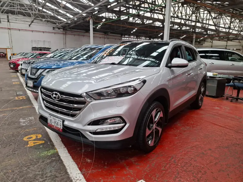 Foto Hyundai Tucson Limited Tech usado (2016) color Plata financiado en mensualidades(enganche $89,000 mensualidades desde $6,740)