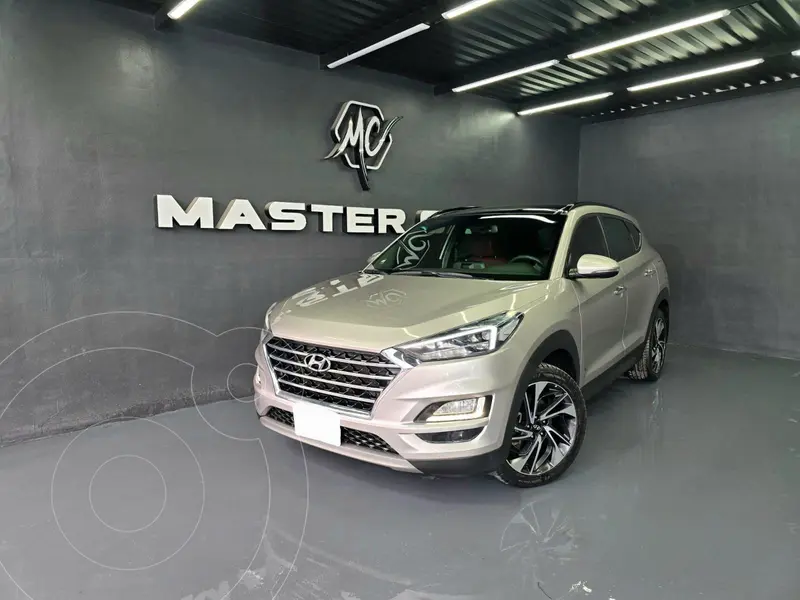 Foto Hyundai Tucson Limited Tech usado (2019) color Dorado precio $328,000