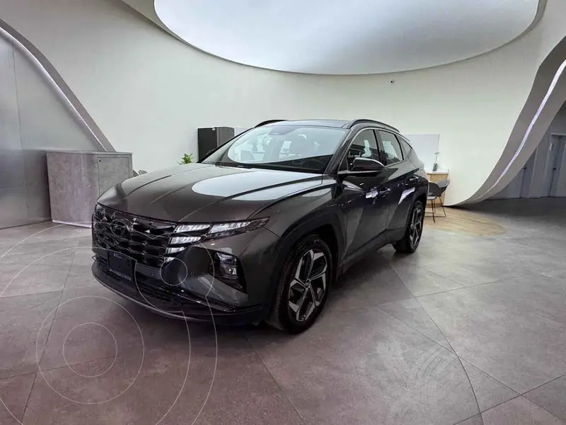Foto Hyundai Tucson Limited Tech usado (2023) color Gris financiado en mensualidades(enganche $114,480 mensualidades desde $12,152)
