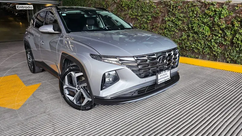 Foto Hyundai Tucson Limited Tech usado (2024) color plateado precio $599,400