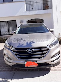 foto Hyundai Tucson Limited Tech usado (2016) color Arena precio $280,000