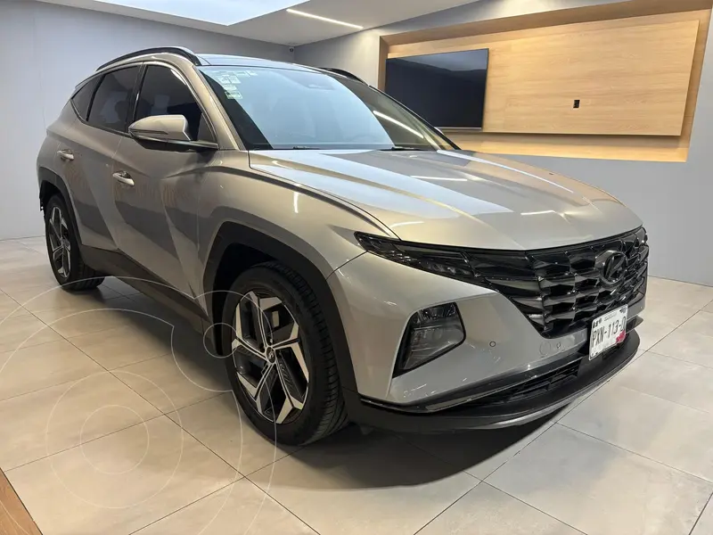 Foto Hyundai Tucson Limited Tech usado (2023) color plateado financiado en mensualidades(enganche $219,450 mensualidades desde $9,233)