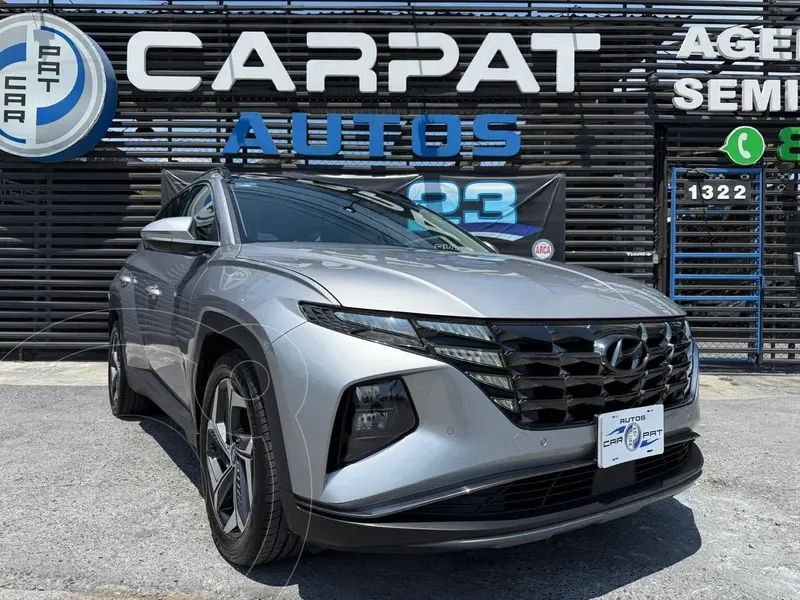 Foto Hyundai Tucson Limited Tech usado (2023) color plateado financiado en mensualidades(enganche $114,180 mensualidades desde $11,900)