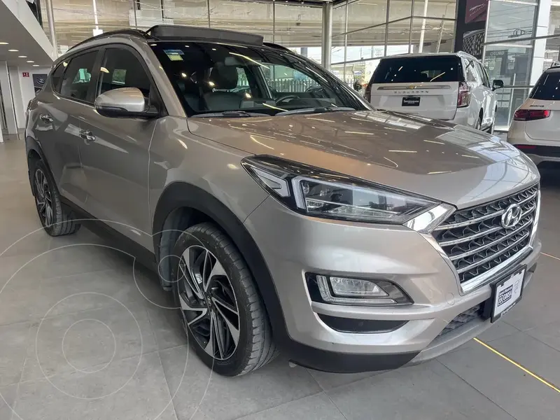 Foto Hyundai Tucson Limited Tech usado (2019) color Arena financiado en mensualidades(enganche $84,875 mensualidades desde $7,350)